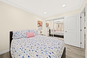1 bedroom, iron/ironing board, free WiFi, bed sheets