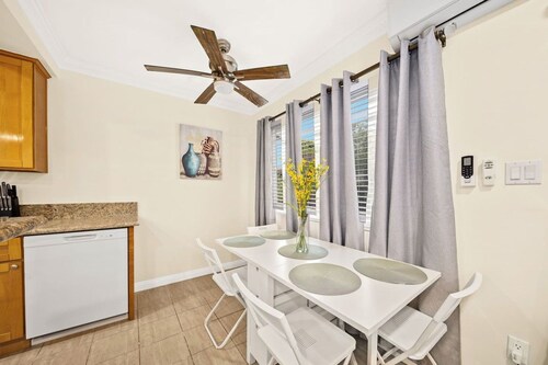 Cozy & Serene ~ 12 mins to Downtown LA