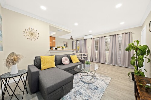 Cozy & Serene ~ 12mins to Downtown LA