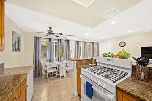 Unclassified image, 3 of 27, button - Cozy & Serene ~ 12 mins to Downtown LA (Alhambra)