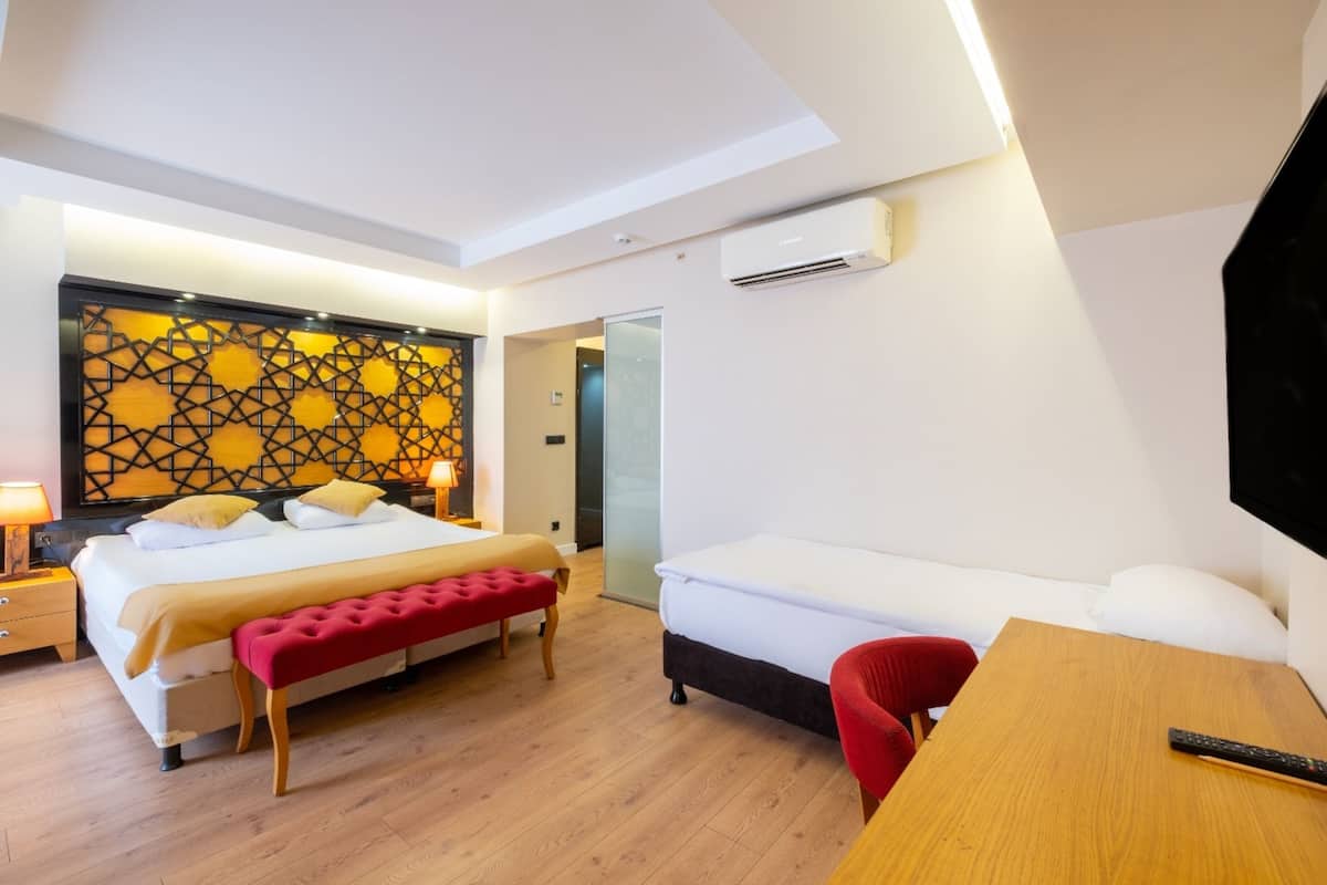 Superior Room, City View | Premium bedding, minibar, iron/ironing board, free WiFi