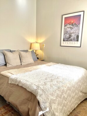 Room - Urban Oasis: Nature, Biking Trails, Food Hubs, and Rock Climbing Gym! (Salt Lake City)