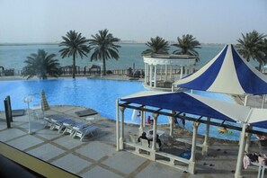 Outdoor pool - TIO SEA Resort AL Khor (Al Khor)