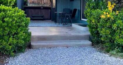 Quaint 1-bedroom Unit w/ Hottub in Uptown Sedona