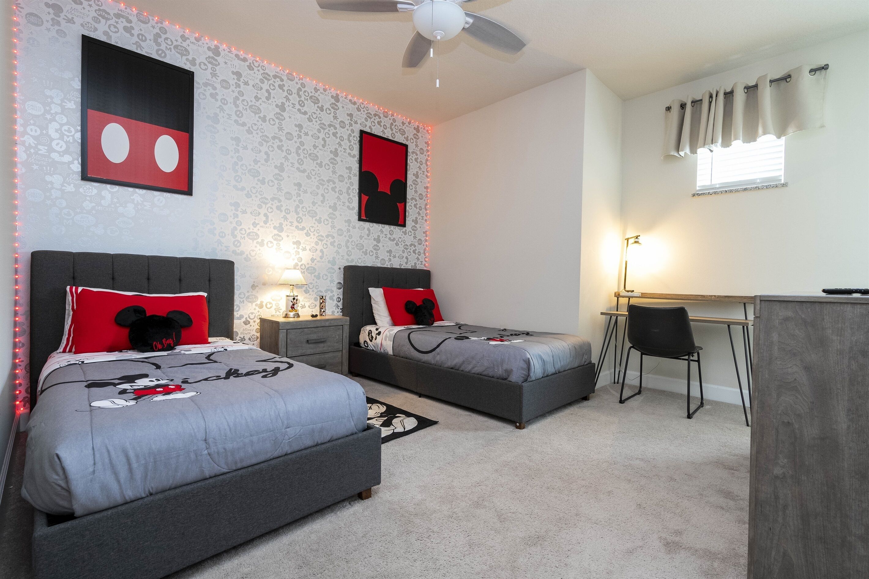 Magical Townhome near Disney with Mickey bedroom