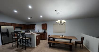 The Cozy Cactus Home/Near Airport, The Loop & I-10