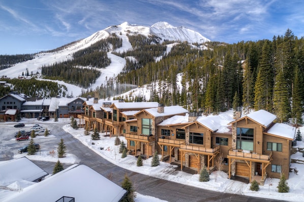 Exterior - Luxury Big Sky Ski Retreat - Moonlight Basin (Big Sky)