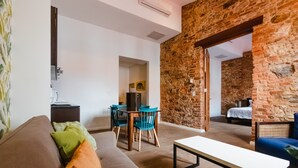 Unclassified image, 3 of 11, button - Casa del Horno (Panama City)