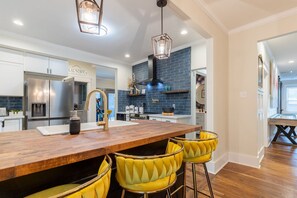 Fridge, microwave, oven, stovetop - Remodeled Midtown Home - family sized with deck (Memphis)
