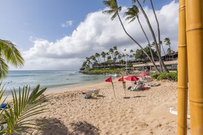 Beach nearby - Quam Properties: Napili Lani 318 | Spacious 1BD Oceanfront Condo (Lahaina)