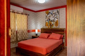 3 slaapkamers, een strijkplank/strijkijzer, wifi, beddengoed