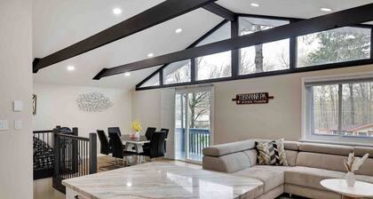 Modern 5BR SAUNA Poconos Home Near All Attractions