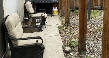 Large Modern pet Friendly Suite With Central A/C