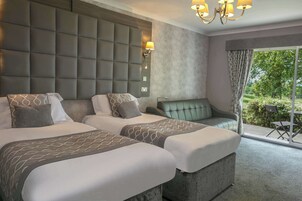 高级单人房, 2 张单人床, 无烟房 | 办公桌、笔记本电脑工作区、遮光窗帘、熨斗/熨衣板