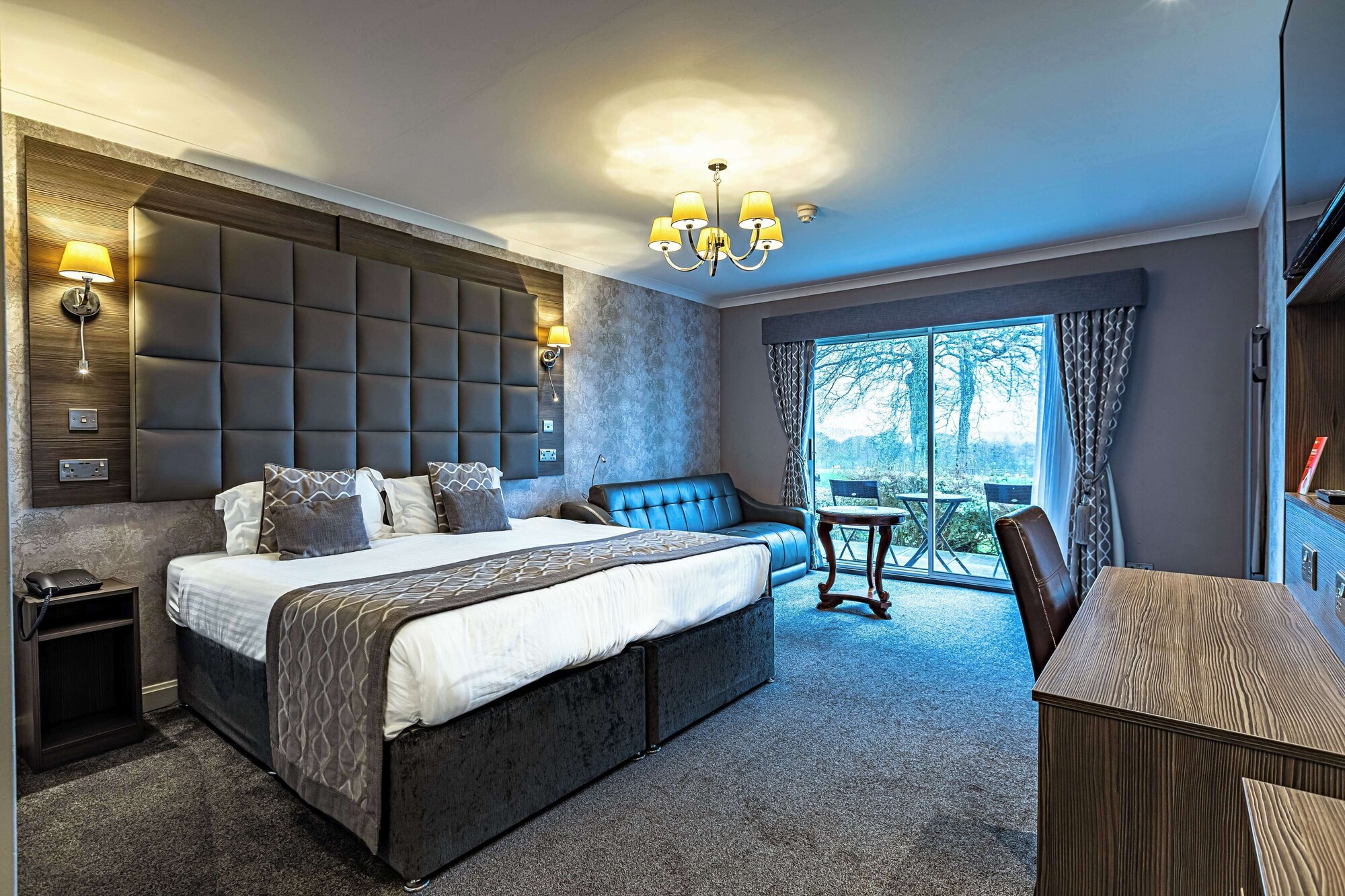 4 Star Hotels