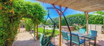 Fall fun at Safari Bay Hideaway-pet friendly yard!