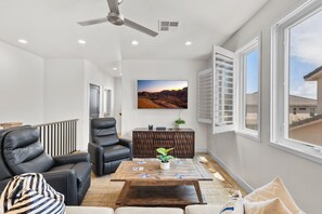 Télévision, jeux vidéo, table de tennis de table