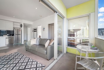 3 CLARENCE ST BELLERIVE AIRBNB RETREATS TASMANIA MAY 2023 HIGH RES-10