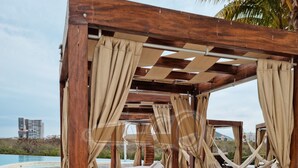 Sundeck
