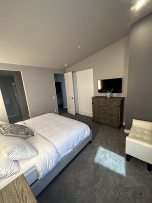 2 habitaciones, tabla de planchar con plancha y wifi gratis 