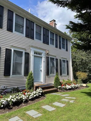 Exterior - Private Beach on Pond, Linens Included, Kayak & Canoe. All Rooms w/ Pond Views! (Chatham)