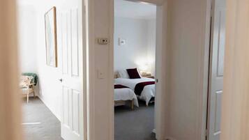 3 bedrooms, desk, iron/ironing board, travel cot