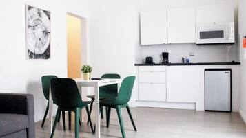 30-tommers smart-tv med digitale kanaler, tv