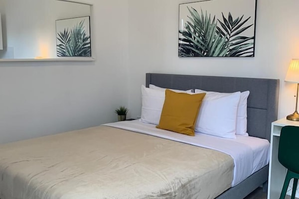 Basic Apartment | 2 bedrooms, WiFi (free), bed sheets