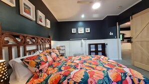 1 bedroom, iron/ironing board, WiFi, bed sheets