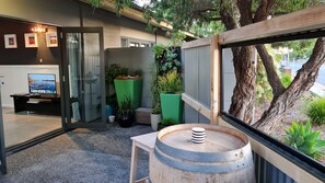 Interior - The Settler - Stylish One Bedroom Living (Port Pirie South)