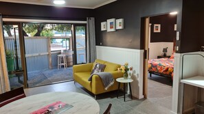 Smart TV - The Settler - Stylish One Bedroom Living (Port Pirie South)