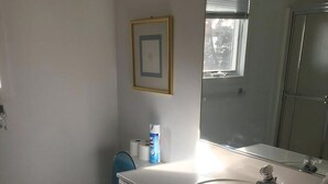Bathroom - 4 bedroom accommodation in Harvey Cedars (Harvey Cedars)