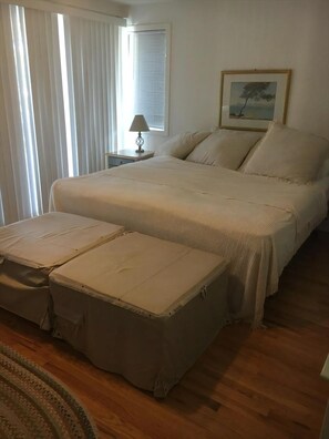 Iron/ironing board, free WiFi