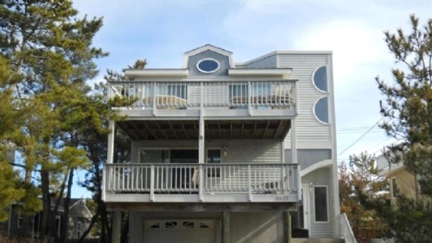 Exterior - 4 bedroom accommodation in Harvey Cedars (Harvey Cedars)