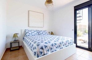 1 bedroom, iron/ironing board, travel cot, free WiFi