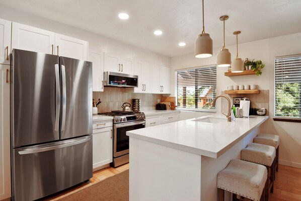 Fridge, microwave, oven, dishwasher