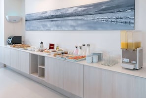 Ilmainen päivittäinen buffetaamiainen