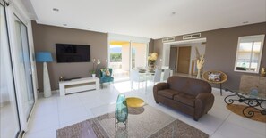 Living area - Appartement Azzurra - Proche de la Plage Calvi (calvi)