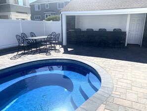 A heated pool - Vacation rental with pool on LBI (Brant Beach)
