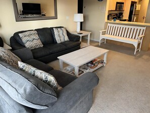 TV - 2 bedroom accommodation in Ship Bottom (Ship Bottom)