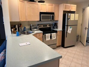 Coffee/tea maker, fridge, microwave, oven - 2 bedroom accommodation in Ship Bottom (Ship Bottom)