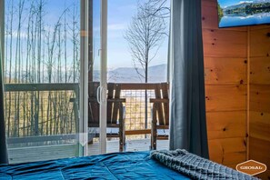 5 Schlafzimmer, Schreibtisch, Bügeleisen/Bügelbrett, kostenloses WLAN