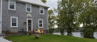 Relaxed vacation with 4 bedrooms on the beautiful Saint John River