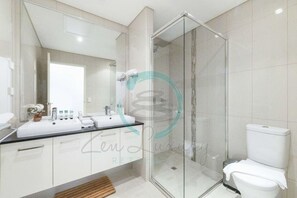 Executive Condo | Bathroom - ZEN CENTRAL BLISS - 2BR Holiday Retreat (Darwin)