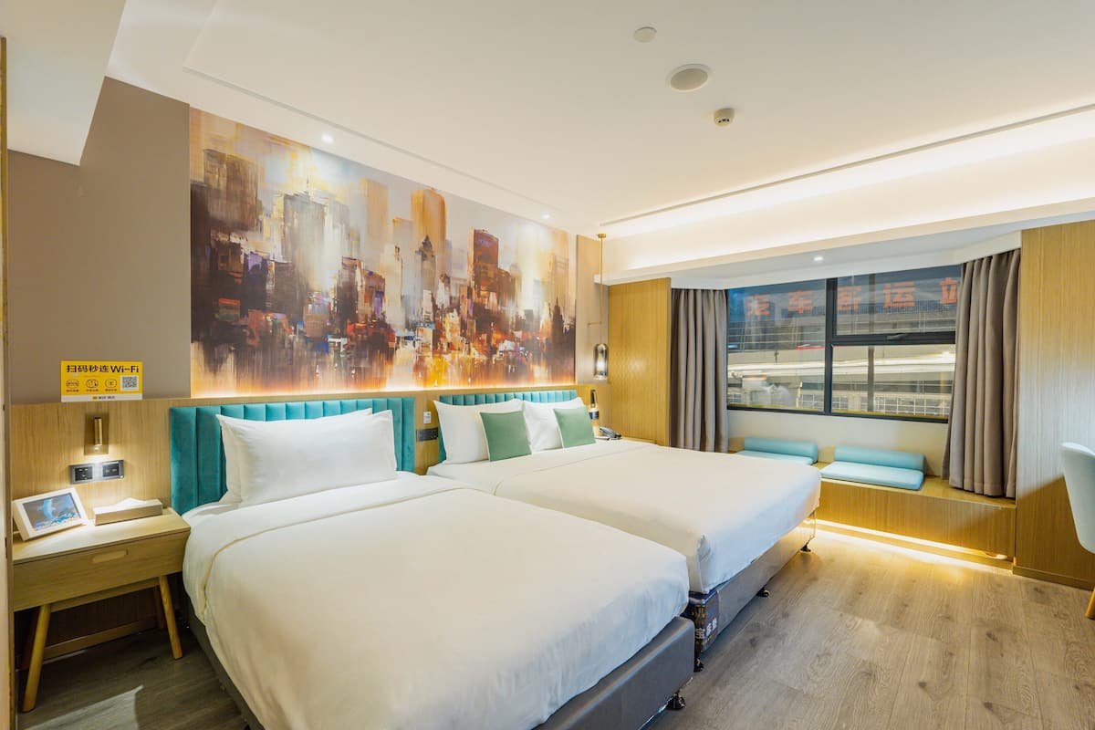 Free WiFi, bed sheets