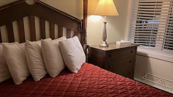 1 habitación, tabla de planchar con plancha, wifi gratis y ropa de cama