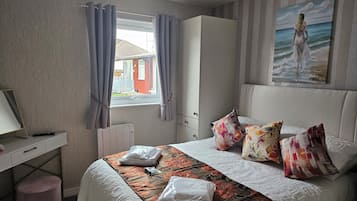 1 bedroom, iron/ironing board, WiFi, bed sheets