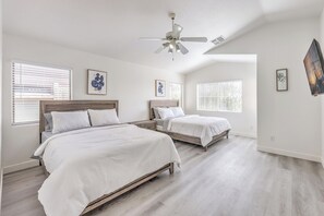 3 Schlafzimmer, Bügeleisen/Bügelbrett, Reisekinderbett, WLAN