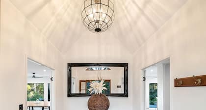 Ninderry Manor- Magical Sunshine Coast Escape