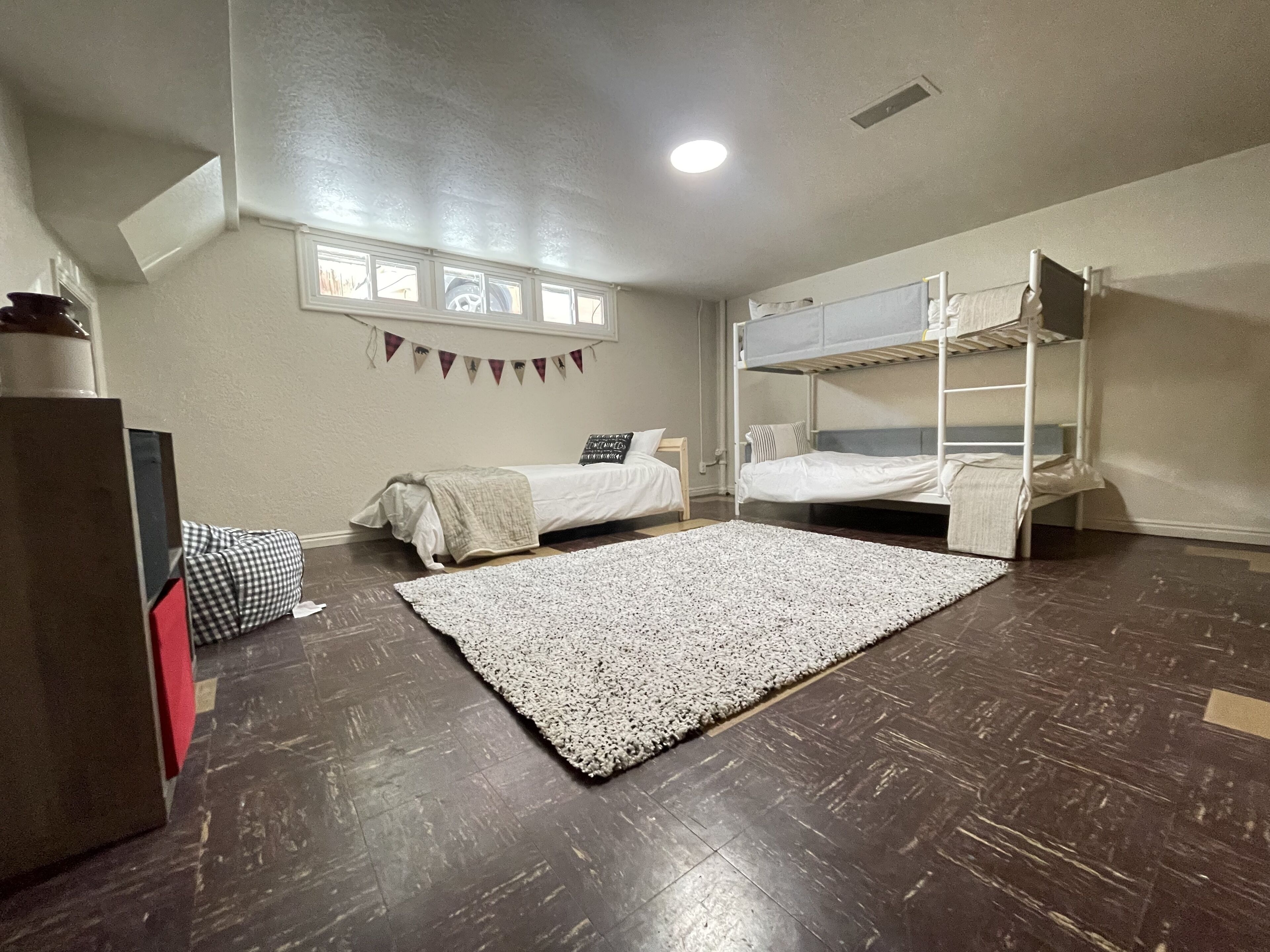 3 bedrooms, WiFi, bed sheets